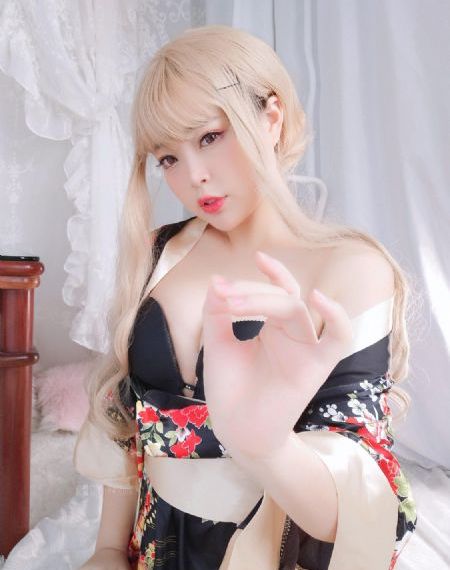 女女成为闺蜜的脚奴_BD在线观看完整版
